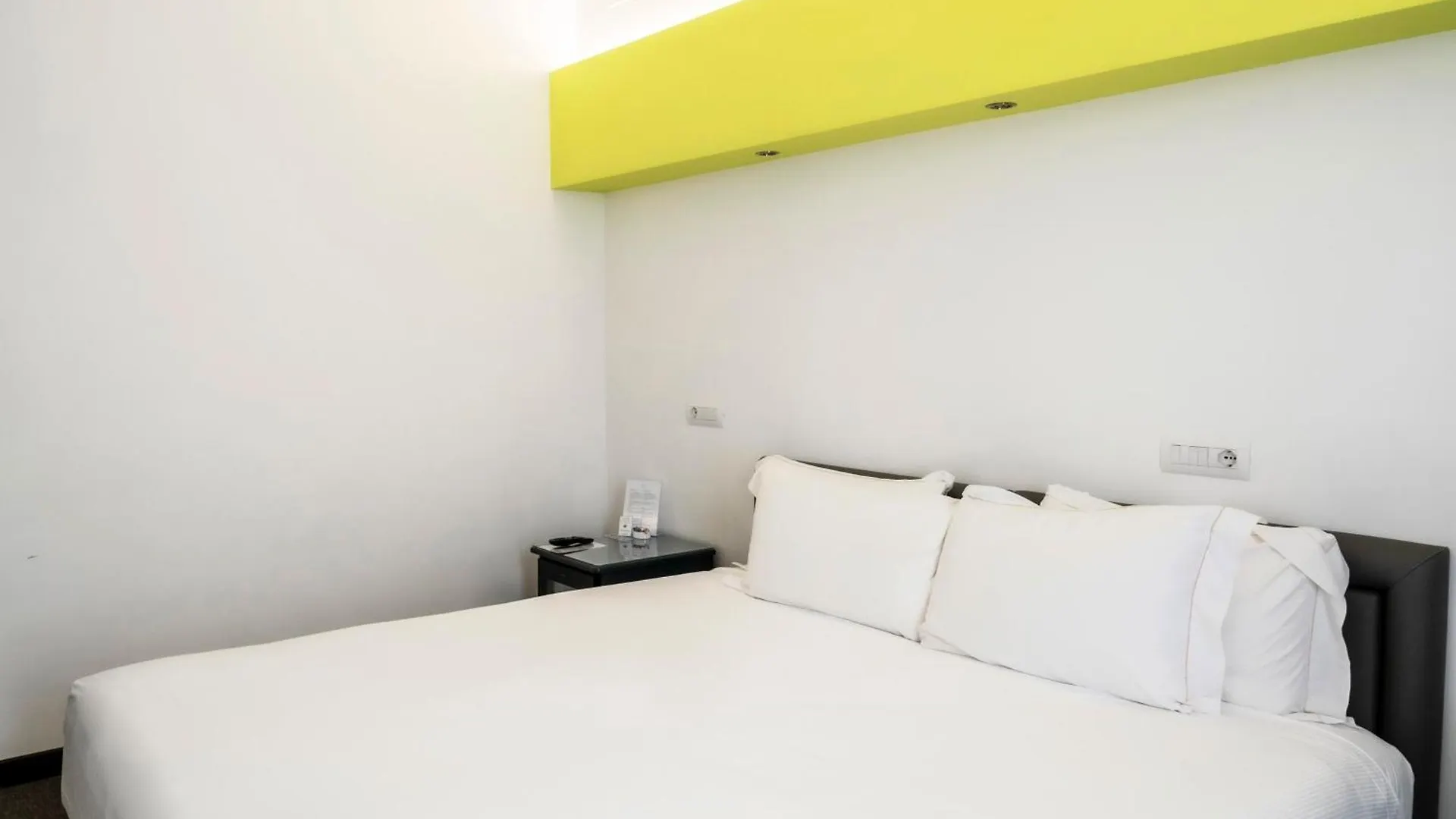 Loto Business Hotel Rome 4*,