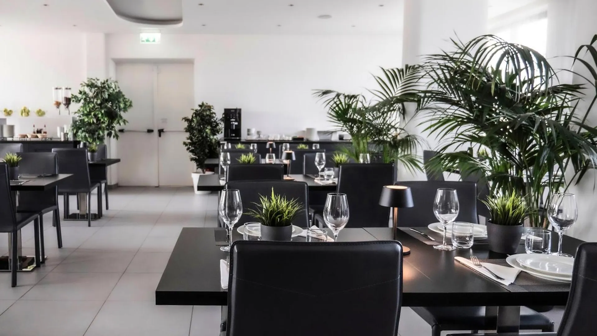 Loto Business Hotel Rome 4*,